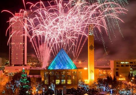 A firework display in Edmonton was a useful opportunity for the Canadian city to help drum up support for its bid to host the 2022 Commonwealth Games, which will be decided at a meeting in Auckland on September 2 ©Edmonton 2022