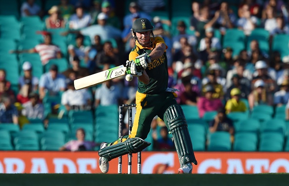 AB De Villiers hit one of eight sixes during his magnificent innings ©AFP/Getty Images