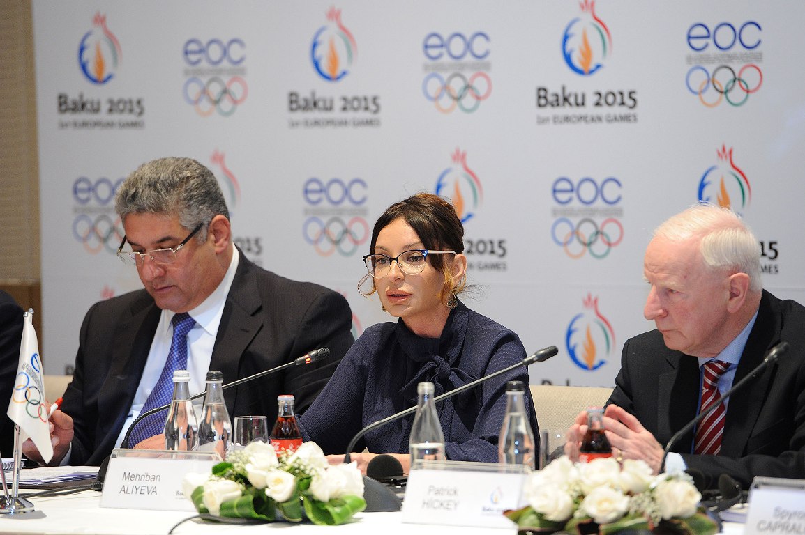 European Olympic Committees President Patrick Hickey (right) is part of an inspection visit to Baku 2015 ©Baku 2015