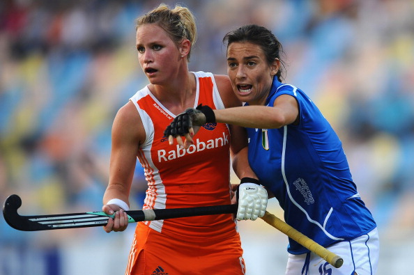 Claire Verhage (left) struck a late equaliser before her Dutch side beat host nation Germany in a dramatic penalty shootout in Leipzig ©Getty Images