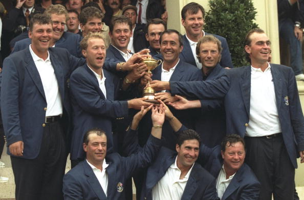 Darren Clarke (left) first tasted Ryder Cup success as a player in 1997 ©Getty Images