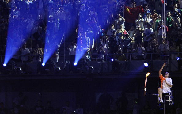 Hou Bin performing superhuman feats at the Opening Ceremony of the Beijing 2008 Paralympic Games ©AFP/Getty Images