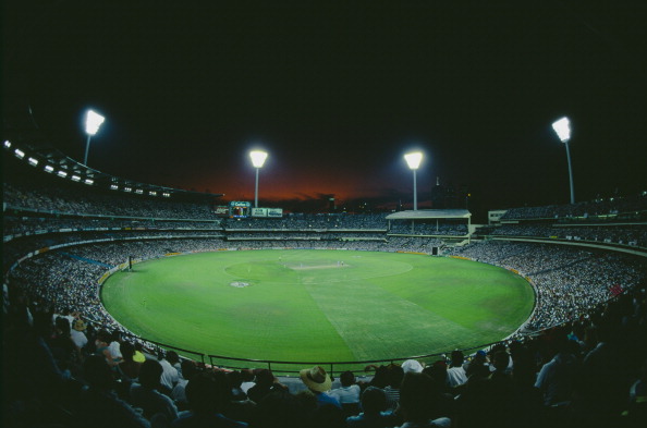 The 1992 Cricket World Cup in Australia and New Zealand featured floodlit cricket, white balls and coloured clothing for the first time ©Getty Images