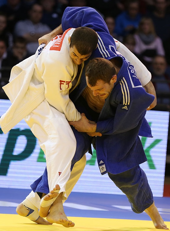Joachim Bottieau (left) earned a surprise win in the men's under 81kg category thanks to victory over Georgia's Avtandil Tchrikishvili in the final ©IJF