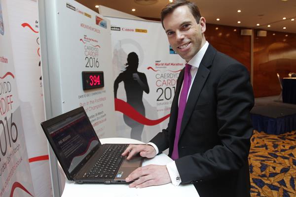 Ken Skates, the Welsh Government's Deputy Minister for Culture, Sport and Tourism, becomes the first person to pre-register for the 2016 IAAF World Half Marathon Championships ©IAAF