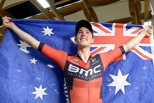 Rohan Dennis, triumphant at Switzerland's Grenchen velodrome after breaking the world hour record ©AFP/Getty Images