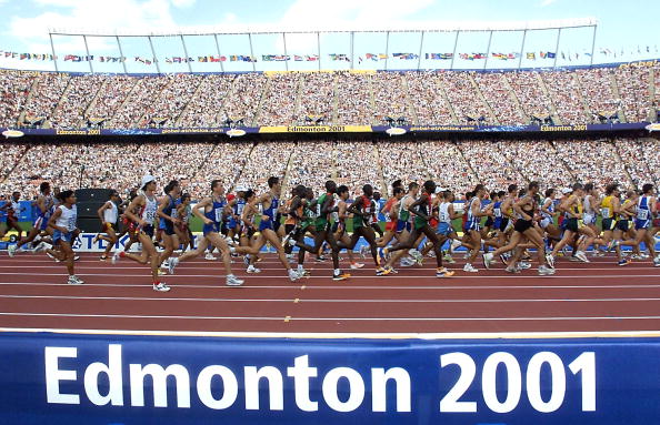 The men's marathon field gets underway at the 2001 IAAF World Championships in Edmonton. But there were false starts elsewhere... ©AFP/Getty Images