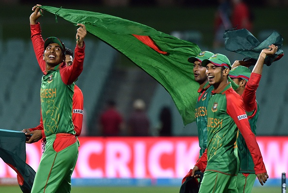 Bangladesh celebrate after a brilliant 15-run win over England at the Cricket World Cup ©AFP/Getty Images
