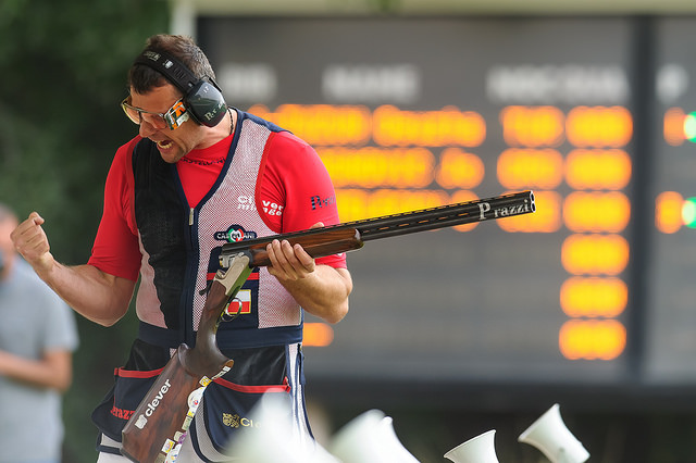 David Kostelecky overcame windy conditions to win the men's trap event title ©ISSF