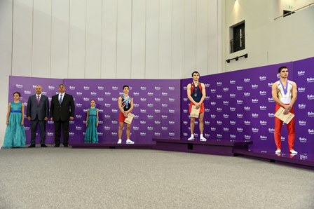 Home gymnast Oleg Piunov topped the podium in the men's trampoline event ©Baku 2015
