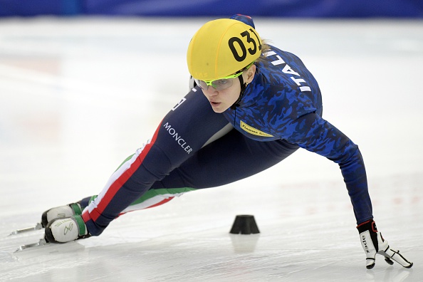 Italy's Arianna Fontana held off a strong challenge from South Korea to win the women's 1,500m event at the World Short Track Speed Skating Championships ©Getty Images