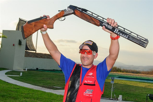 Jeffrey Holguin continued his superb shooting World Cup form with double trap victory in Acapulco ©ISSF