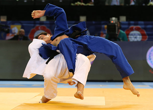 France's Loic Pietri came through a packed field to win the men's under 81kg event ©IJF