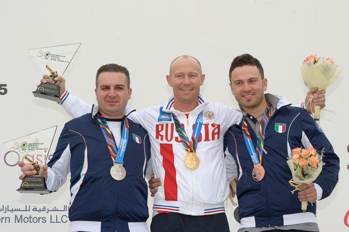 Vasily Mosin (centre) ousted the Italian duo of Marco Innocenti (left) and Davide Gasparini to take gold in Al Ain ©ISSF