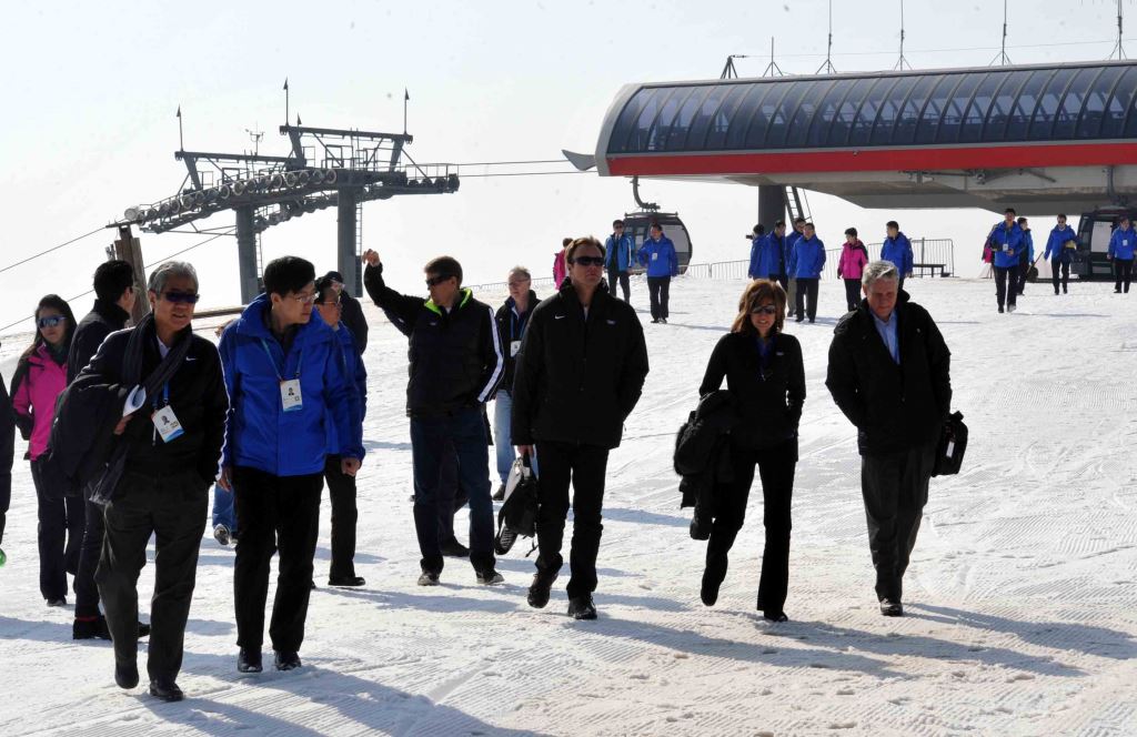 The IOC Evaluation Commission, pictured at the Genting Ski Resort during their visit to Zhangjiakou, are still seeking answers over the infrastructure costs ©Beijing 2022