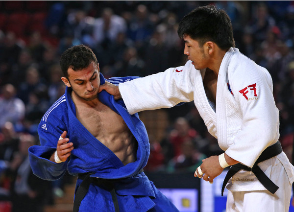 Tumurkhuleg Davaadorj of Mongolia (white) claimed one of two Mongolian golds on the opening day of the IJF Grand Prix in Tbilisi ©IJF