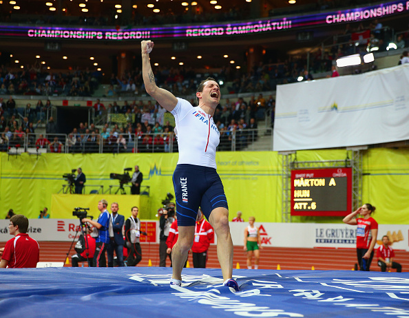 France's Renaud Lavillenie celebrates beating his own European Athletics Indoor Championship record in Prague with an effort of 6.04m ©Getty Images