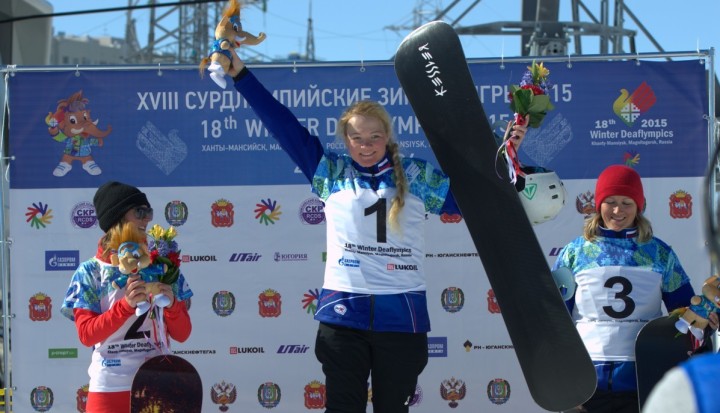 Ella Shevlyakova topped the podium in the women's snowboard boardercross competition to the delight of the home crowd ©Ugra 2015