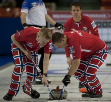 Holders Norway overcame the Czech Republic 12-5 to secure their passage through to the Page 1v2 play-off ©WCF