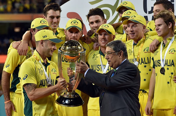 ICC chairman Srinivasan presented the trophy instead of Kamal ©AFP/Getty Images