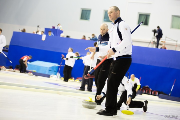 Hosts Russia booked their place in the semi-finals of the men's curling at the Deaflympics with a 7-6 play-off triumph over Japan ©Ugra 2015