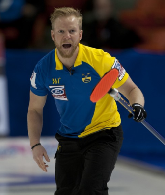 Swedish skip Niklas Edin guided his nation to a play-off place at the Ford World Men's Curling Championship ©WCF