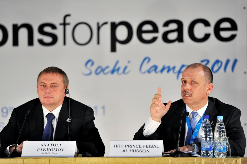 Mayor Anatoly_Pakhomov_and_HRH_Prince_Feisal_at_the_press_conference_10-10-11