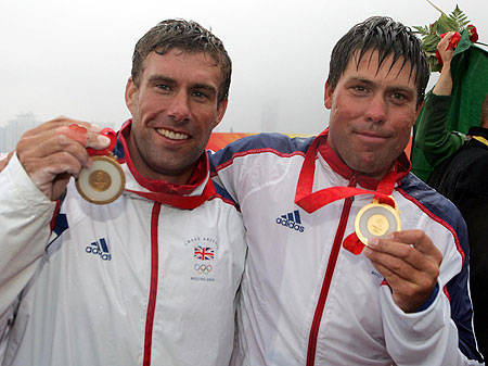 Andrew_Simpson_and_Iain_Percy_with_gold_medal_Beijing_2008