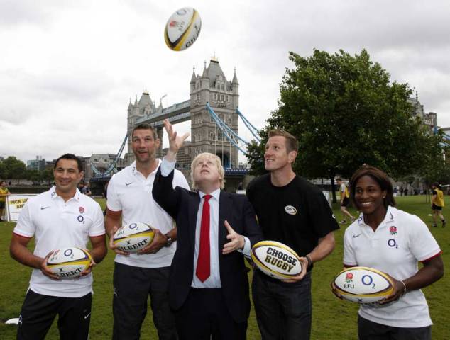 Boris_Johnson_and_Will_Greenwood_at_O2_touch_rugby_launch