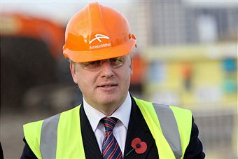 Boris_Johnson_in_orange_helmet_November_2010