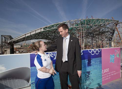 Chris_Holmes_with_Ellie_Simmonds