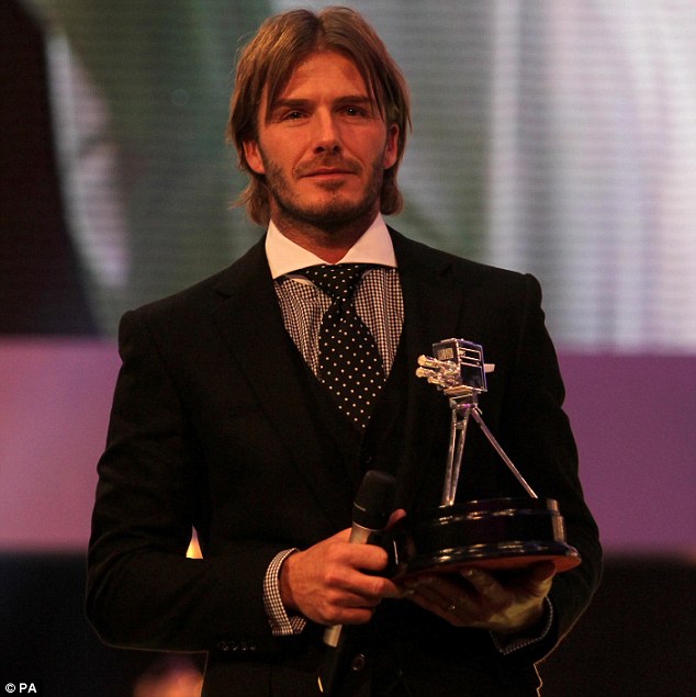 David_Beckham_with_lifetime_achievement_award_December_2010