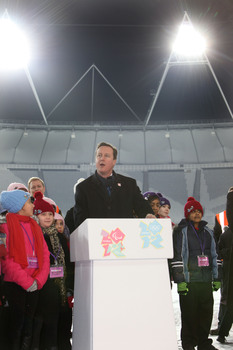 David_Cameron_turns_on_London_2012_lights