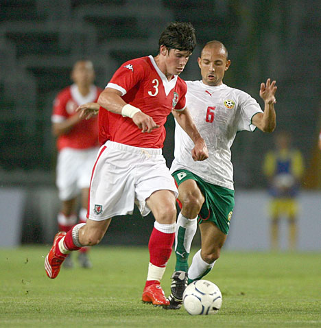 Gareth_Bale_for_Wales_v_Bulgaria