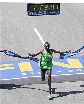 Geoffery_Mutai_wins_Boston_Marathon_April_18_2011