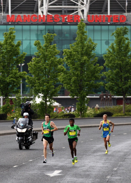Haile_Gebrselassie_in_Great_Manchester_10k_May_15_2011