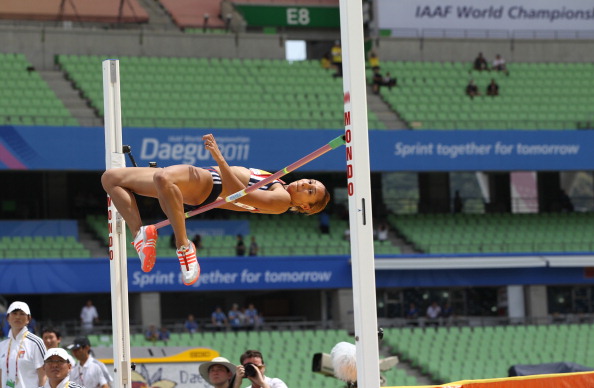 Jessica_Ennis_high_jumping_Daegu_World_Championships_August_29_2011