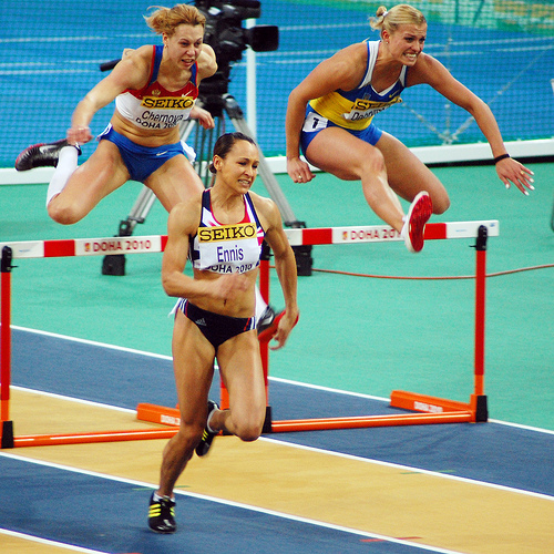 Jessica_Ennis_hurdles_Doha_March_2010