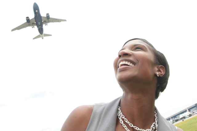 BA_plane_watched_by_Denise_Lewis_July_27_2011