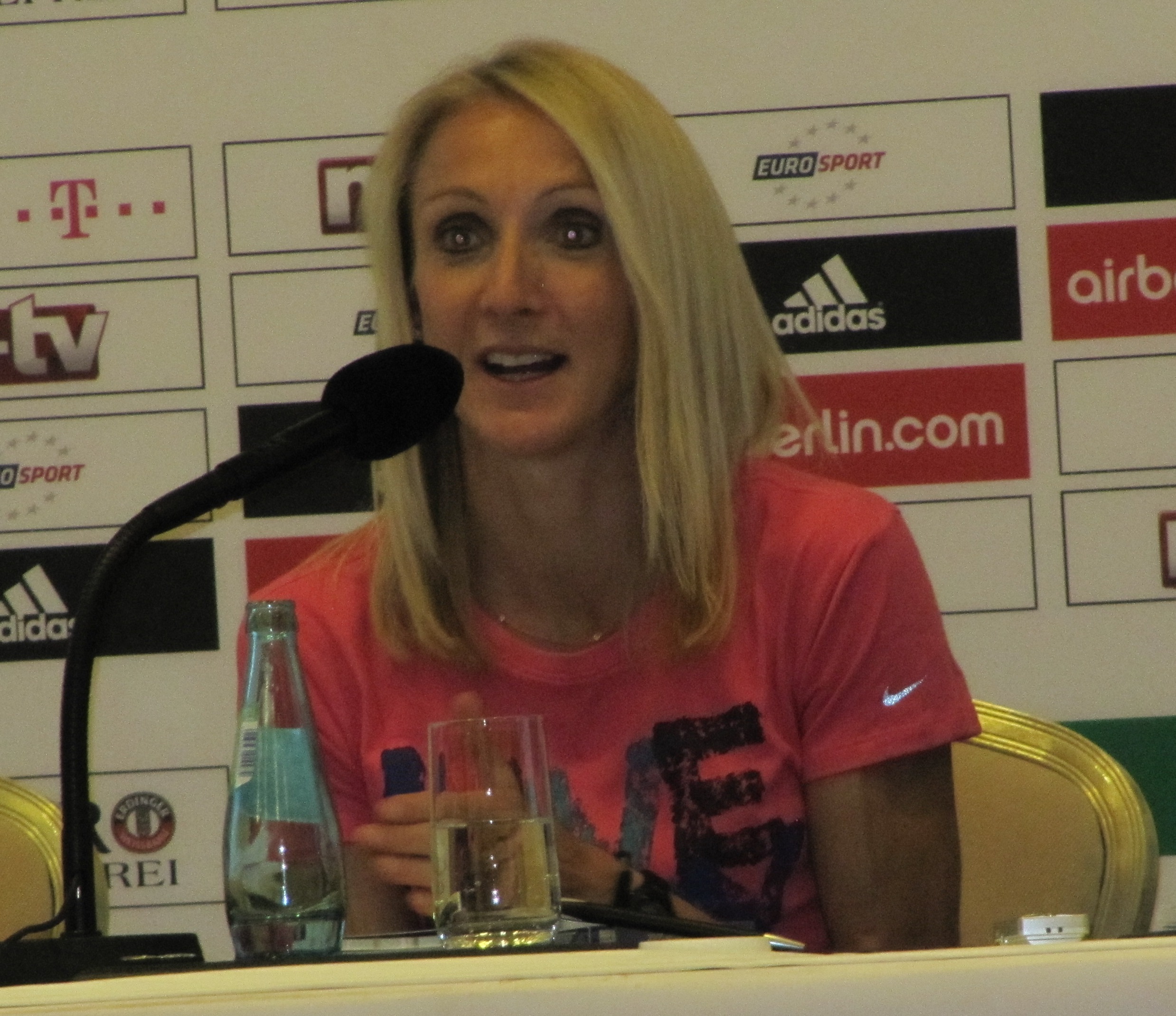 Paula_Radcliffe_Berlin_Marathon_press_conference_September_22_2011