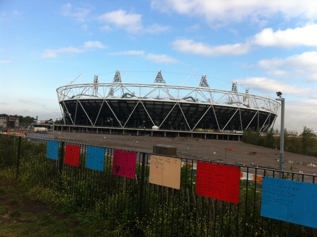 London_2012_Olympic_Stadium_from_Greenway_August_5_003