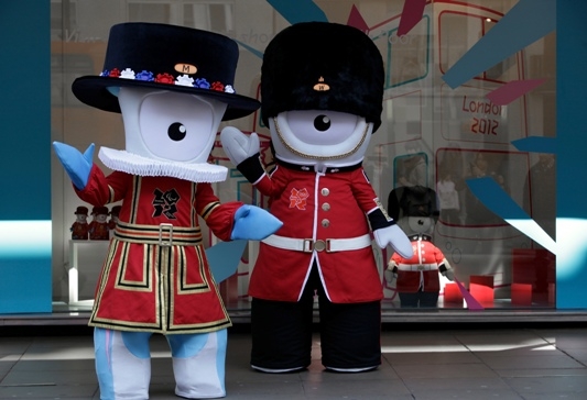 Mandeville_and_Wenlock_as_guardsman_and_beefeater