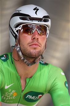 Mark_Cavendish_in_green_jersey_and_helmet_Tour_de_France_July_2011