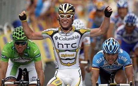 Mark_Cavendish_wins_Tour_de_France_stage