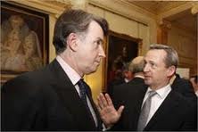 Mike_Kershaw_talking_to_Peter_Mandelson
