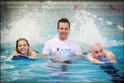 Miss_Scotland_swimming_as_part_of_Glasgow_2014_event