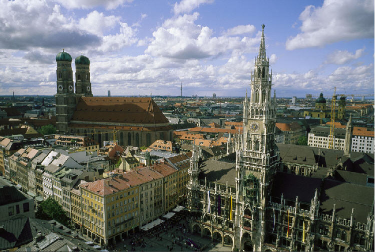 Munich_city_hall_from_air