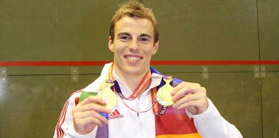 Nick_Matthew_with_Commonwealth_Games_gold_medal_October_2010