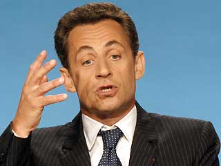 Nicolas_Sarkozy_head_and_shoulders