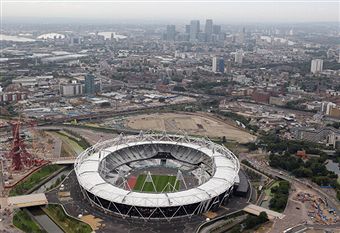 Olympic_Stadium_from_air_with_grass_July_26_2011
